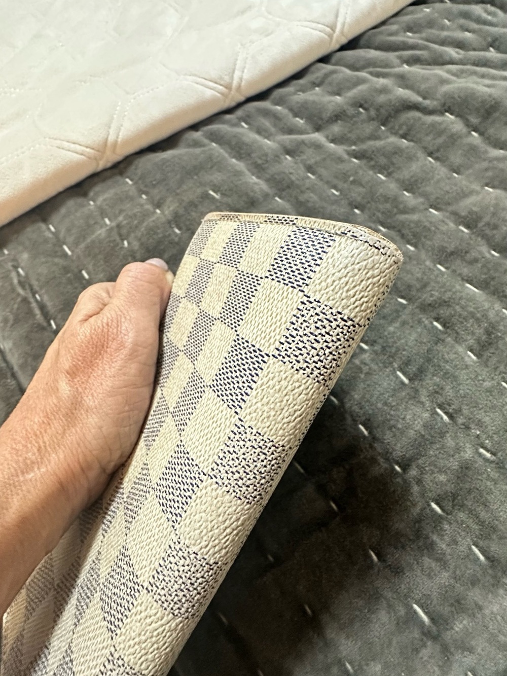 Authentic Louis Vuitton Damier Azur Sarah Wallet - Mint Condition - Picture 10 of 16